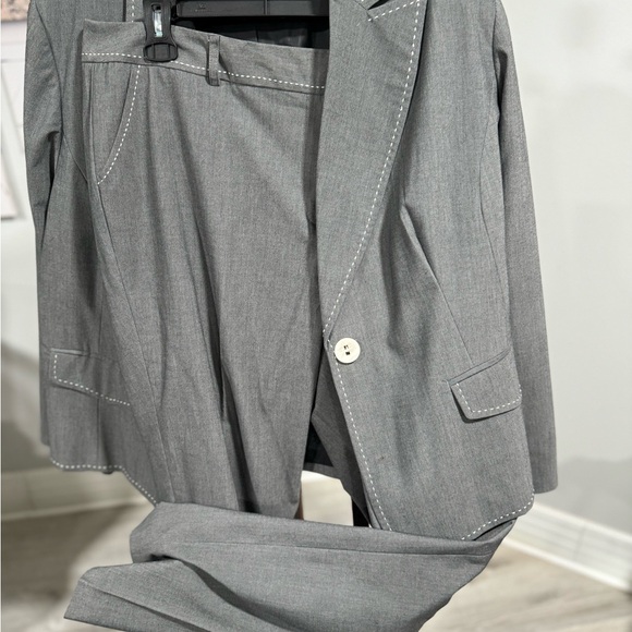 Pursuits Ltd. women’s plus size gray suit separate set - Picture 6 of 13